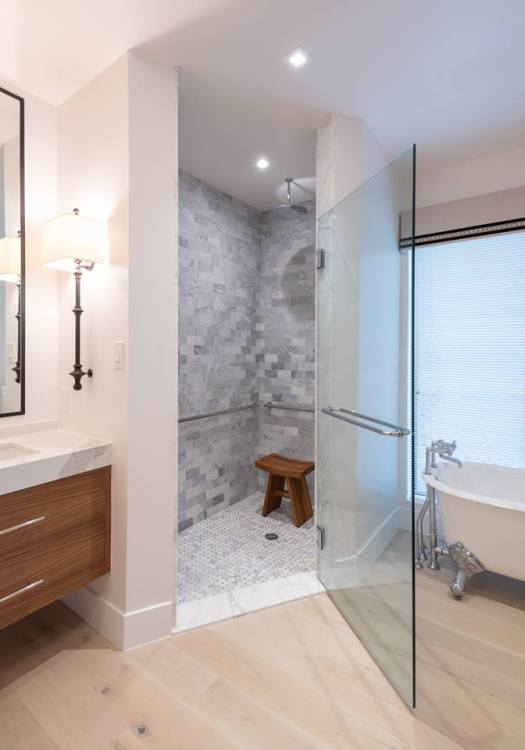 54524298_1242528475894339_4729272911502770176_n